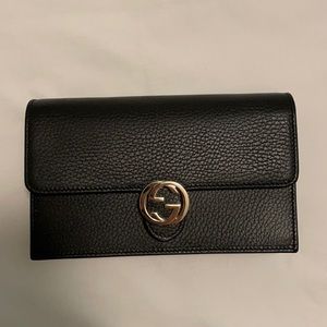 🔴SOLD🔴Gucci Black Wallet on Chain